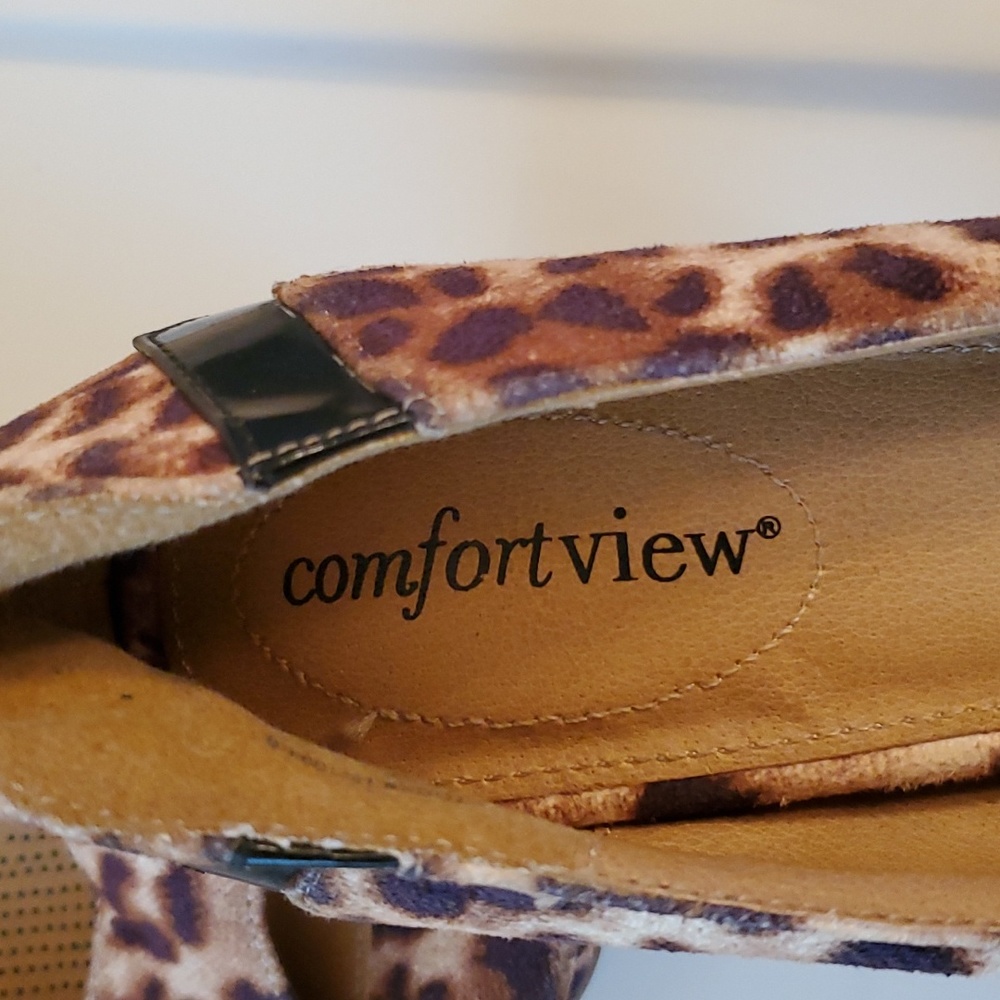 Comfortview Animal Print Pumps - Picture 7 of 12